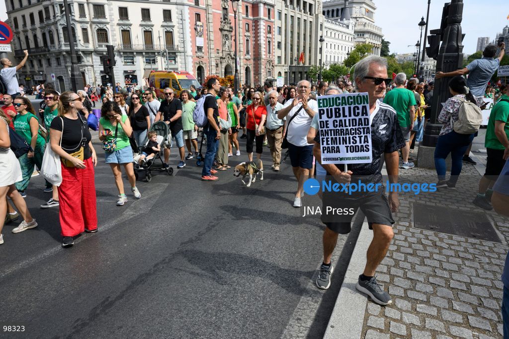 MADRID, SPAIN – SEPTEMBER 27, 2026: Thousands of people demonstrated in Madrid in support of public education. The demonstration ended at Puerta del Sol, where protesters joined the Sindicato de Inquilinas encampment. The march brought together people calling for quality public education as participants gathered in central Madrid. Photo by Tomas Calle / JNA Press. (Photo by Tomas Calle/JNA Press via Nexpher Images)