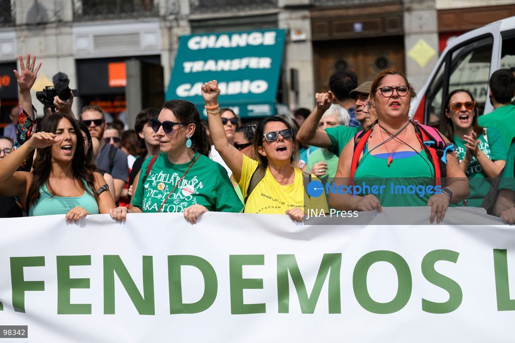 MADRID, SPAIN – SEPTEMBER 27, 2026: Thousands of people demonstrated in Madrid in support of public education. The demonstration ended at Puerta del Sol, where protesters joined the Sindicato de Inquilinas encampment. The march brought together people calling for quality public education as participants gathered in central Madrid. Photo by Tomas Calle / JNA Press. (Photo by Tomas Calle/JNA Press via Nexpher Images)