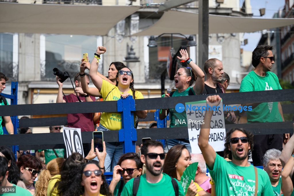 MADRID, SPAIN – SEPTEMBER 27, 2026: Thousands of people demonstrated in Madrid in support of public education. The demonstration ended at Puerta del Sol, where protesters joined the Sindicato de Inquilinas encampment. The march brought together people calling for quality public education as participants gathered in central Madrid. Photo by Tomas Calle / JNA Press. (Photo by Tomas Calle/JNA Press via Nexpher Images)
