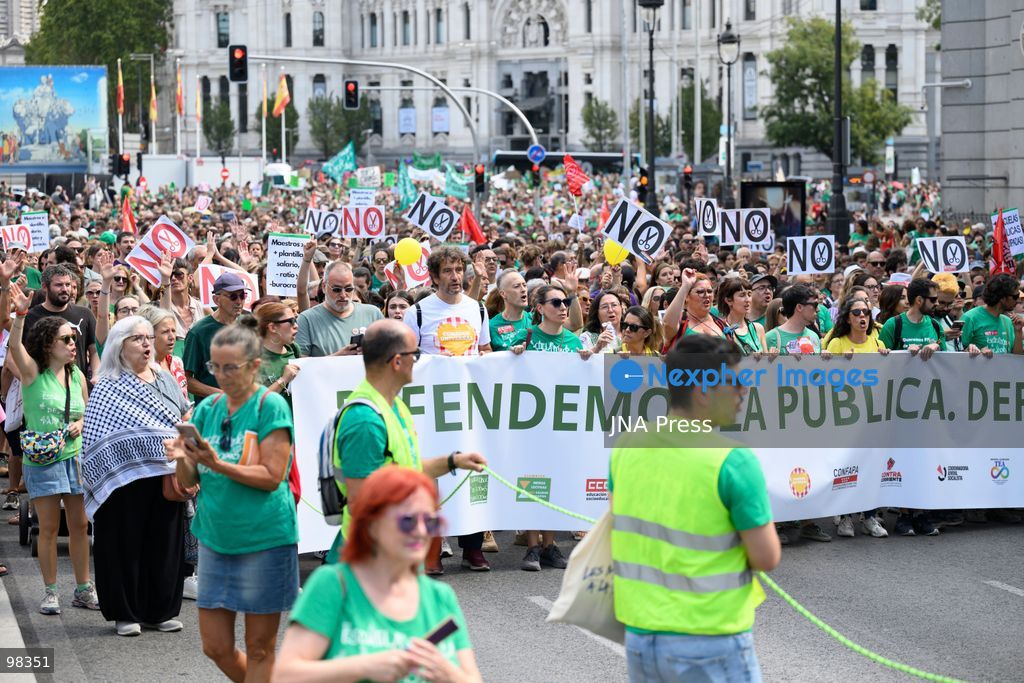 MADRID, SPAIN – SEPTEMBER 27, 2026: Thousands of people demonstrated in Madrid in support of public education. The demonstration ended at Puerta del Sol, where protesters joined the Sindicato de Inquilinas encampment. The march brought together people calling for quality public education as participants gathered in central Madrid. Photo by Tomas Calle / JNA Press. (Photo by Tomas Calle/JNA Press via Nexpher Images)