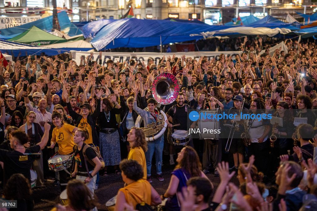 MADRID, SPAIN, SEPTEMBER 28, 2026: Housing rights protesters remain camped at Puerta del Sol as the demonstration enters its third day, following a mass protest over Madrid’s housing crisis and the eviction of 87-year-old Maricarmen Abascal. Hundreds of people have remained at the square in tents, demanding stronger tenant protections and measures against evictions without alternative housing. Photo by C. Carvajal  / JNA Press. (Photo by C. Carvajal/JNA Press via Nexpher Images)