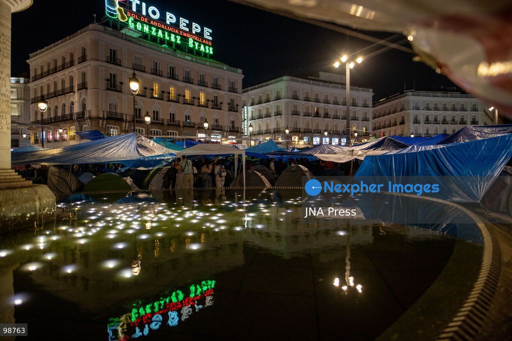MADRID, SPAIN, SEPTEMBER 28, 2026: Housing rights protesters remain camped at Puerta del Sol as the demonstration enters its third day, following a mass protest over Madrid’s housing crisis and the eviction of 87-year-old Maricarmen Abascal. Hundreds of people have remained at the square in tents, demanding stronger tenant protections and measures against evictions without alternative housing. Photo by C. Carvajal  / JNA Press. (Photo by C. Carvajal/JNA Press via Nexpher Images)