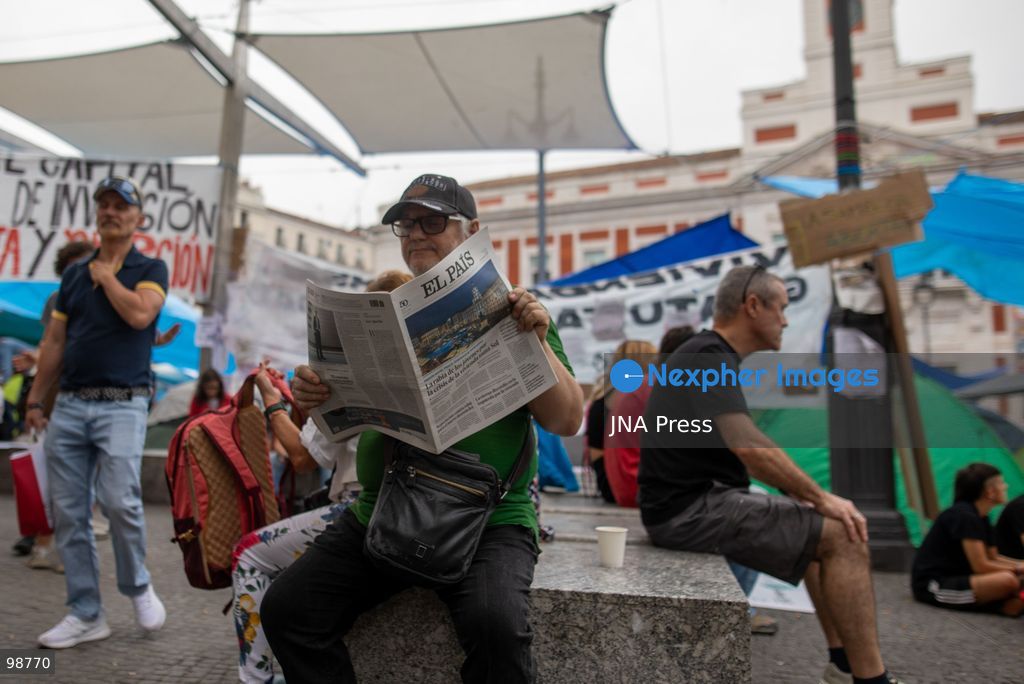 MADRID, SPAIN, SEPTEMBER 28, 2026: Housing rights protesters remain camped at Puerta del Sol as the demonstration enters its third day, following a mass protest over Madrid’s housing crisis and the eviction of 87-year-old Maricarmen Abascal. Hundreds of people have remained at the square in tents, demanding stronger tenant protections and measures against evictions without alternative housing. Photo by C. Carvajal  / JNA Press. (Photo by C. Carvajal/JNA Press via Nexpher Images)