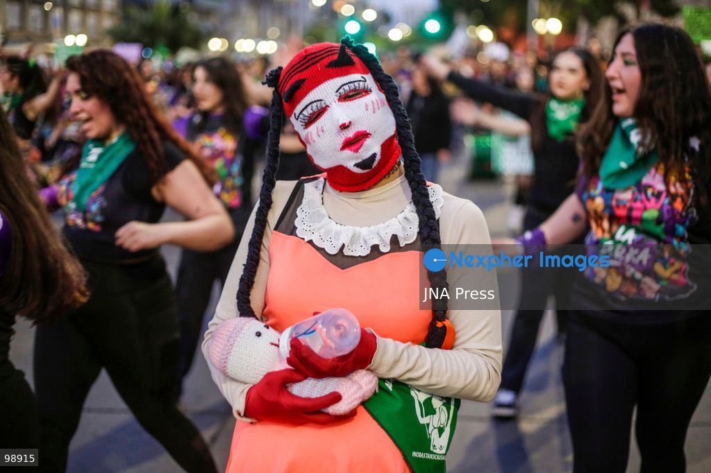 SANTIAGO, CHILE, SEPTEMBER 28, 2026: Women and activists demonstrate in Santiago to mark International Safe Abortion Day, calling for access to legal and safe abortion and the protection of reproductive rights. Feminist, social and human rights organizations urged Chile’s Congress to maintain funding in the 2027 public budget for implementation of the law allowing voluntary termination of pregnancy under three specific circumstances. Photo by Sebastian Silva / JNA Press. (Photo by Sebastian Silva/JNA Press via Nexpher Images)