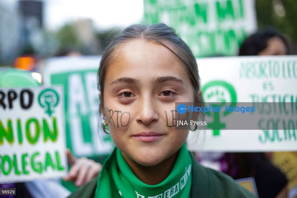 SANTIAGO, CHILE, SEPTEMBER 28, 2026: Women and activists demonstrate in Santiago to mark International Safe Abortion Day, calling for access to legal and safe abortion and the protection of reproductive rights. Feminist, social and human rights organizations urged Chile’s Congress to maintain funding in the 2027 public budget for implementation of the law allowing voluntary termination of pregnancy under three specific circumstances. Photo by Sebastian Silva / JNA Press. (Photo by Sebastian Silva/JNA Press via Nexpher Images)