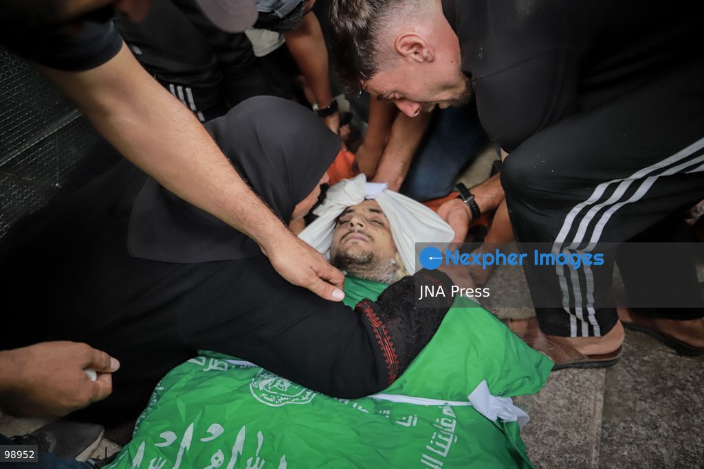 GAZA CITY, GAZA STRIP, SEPTEMBER 29, 2026: Palestinians attend the funeral of Izz al-Din al-Beik, identified by Israeli authorities and Palestinian sources as commander of Hamas’ Northern Gaza Brigade, and Mohannad Abu al-Foul, after they were killed in an Israeli airstrike on a residential apartment in the al-Nasr neighborhood of western Gaza City earlier in the day. The strike also wounded several people, including children, according to medical and local sources. Photo by Mohammed M. Skaik / JNA Press. (Photo by Mohammed M Skaik/JNA Press via Nexpher Images)