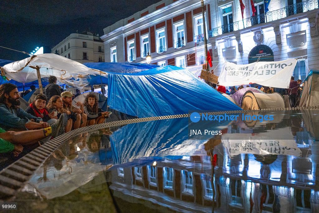 MADRID, SPAIN, SEPTEMBER 28, 2026: Housing rights protesters spend a third night camping at Puerta del Sol in central Madrid, continuing a protest against Spain’s housing crisis that followed the eviction of 87-year-old Maricarmen Abascal from the home where she had lived for decades. Hundreds of tents have been erected in the square as demonstrators demand stronger protections for tenants and measures to prevent evictions without alternative housing. Photo by Mario Moron/ JNA Press. (Photo by Mario Morón/JNA Press via Nexpher Images)