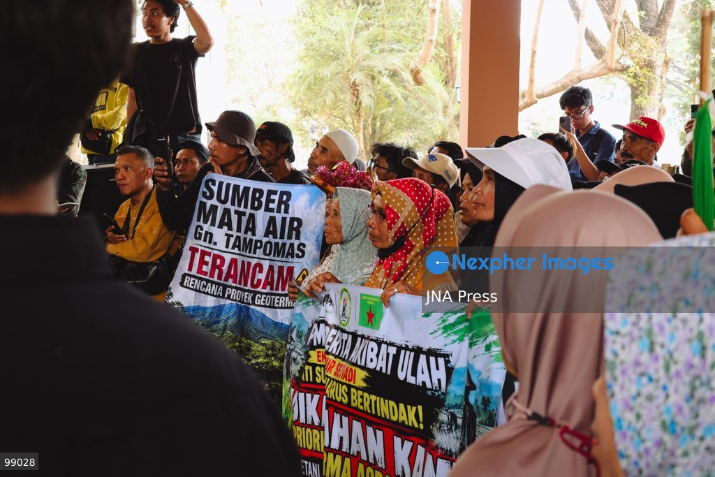 SUMEDANG, WEST JAVA, INDONESIA, SEPTEMBER 29, 2026: Residents from villages around Mount Tampomas, joined by students and civil society groups, take part in a protest in Sumedang, West Java, raising concerns over geothermal development and ongoing agrarian disputes. Demonstrators from communities including Cinangerang, Cimarias, Mekarahayu, Margalaksana and Tampomas called for agrarian reform and alleged that geothermal activities were damaging local soil and affecting their livelihoods. Representatives of the communities also met with government officials on the same day to discuss their demands, with authorities pledging to address agrarian reform issues, according to the organizers. Photo by Razan Jayaputra Partadinata / JNA Press. (Photo by Razan Jayaputra Partadinata/JNA Press via Nexpher Images)