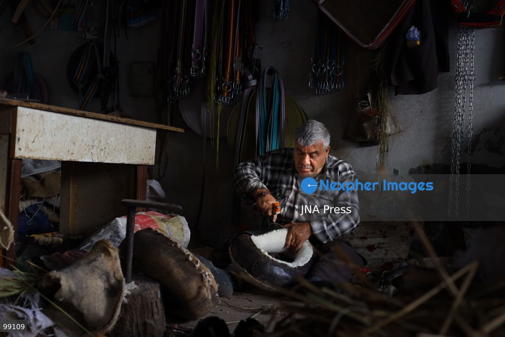 NIZIP, GAZIANTEP, TÜRKİYE, SEPTEMBER 29, 2026: Traditional saddlemaker Müslüm Dokuyucu works on a handmade saddle at his workshop in Nizip, Gaziantep. Dokuyucu has practiced saddlemaking for more than 60 years and continues to produce and repair saddles by hand using traditional techniques, preserving a craft increasingly challenged by modern manufacturing methods. Photo by Bekir Can Sağlam / JNA Press. (Photo by Bekir Can Saglam/JNA Press via Nexpher Images)