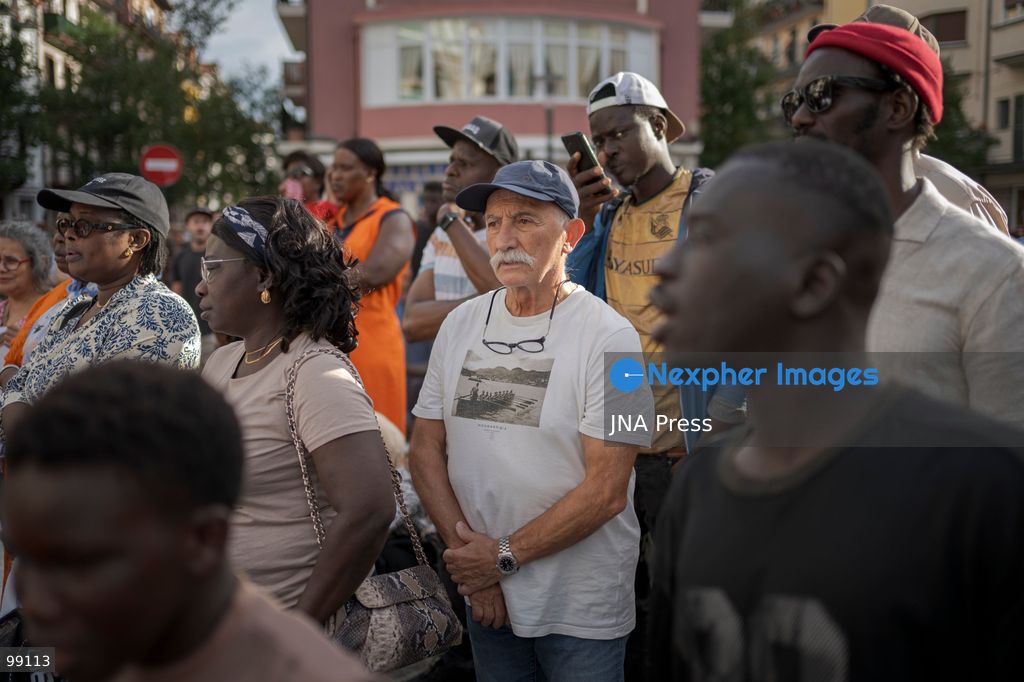 HONDARRIBIA, SPAIN, SEPTEMBER 29, 2026: Members of the Senegalese community and local residents demonstrate in Hondarribia demanding justice and an investigation into the death of Babacar Welle, a 46-year-old Senegalese resident who was shot and killed by a municipal police officer the previous day. According to the Basque Security Department, Welle was shot after allegedly attempting to attack an Ertzaintza officer with a knife. Authorities have opened an investigation into the circumstances of the shooting. Photo by Gari Garaialde / JNA Press (Photo by Gari Garaialde/JNA Press via Nexpher Images)