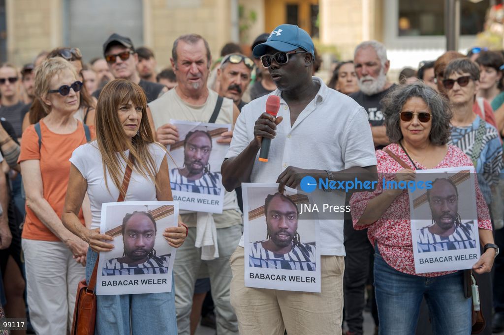 HONDARRIBIA, SPAIN, SEPTEMBER 29, 2026: Members of the Senegalese community and local residents demonstrate in Hondarribia demanding justice and an investigation into the death of Babacar Welle, a 46-year-old Senegalese resident who was shot and killed by a municipal police officer the previous day. According to the Basque Security Department, Welle was shot after allegedly attempting to attack an Ertzaintza officer with a knife. Authorities have opened an investigation into the circumstances of the shooting. Photo by Gari Garaialde / JNA Press (Photo by Gari Garaialde/JNA Press via Nexpher Images)