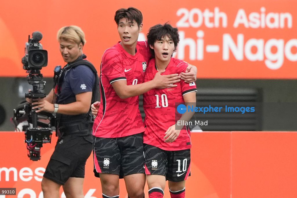 South Korean footballer Lee Young-jun and Bae Jun-ho during a football match between South Korea and China at the 2026 asia games on September 30, 2026 in Nagai Stadium, Osaka, Japan (Photo by Ellan Mad/Nexpher Images)