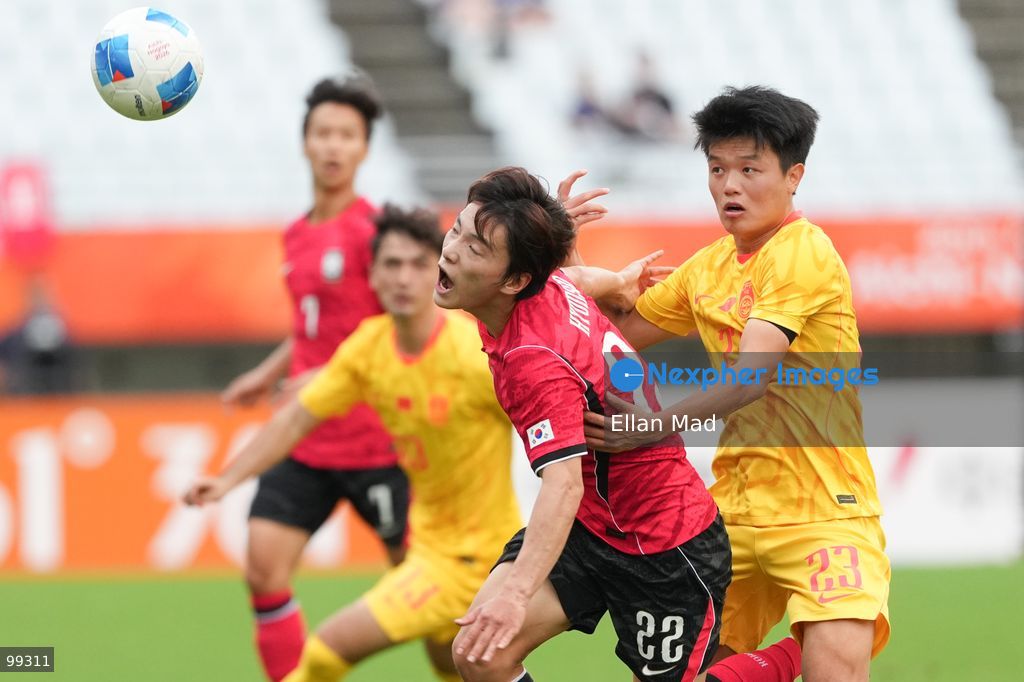 South Korean footballer Bae Hyun-seo and chinese footballer Alex Xi Yang during a football match between South Korea and China at the 2026 asia games on September 30, 2026 in Nagai Stadium, Osaka, Japan (Photo by Ellan Mad/Nexpher Images)