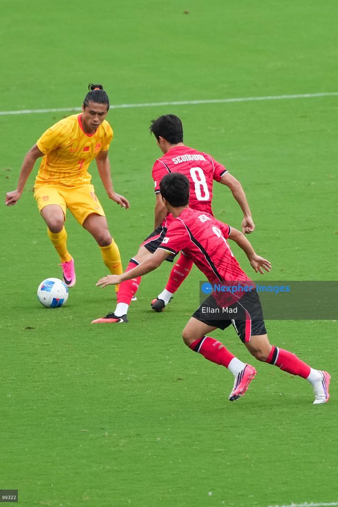 Chinese footballer Zhang Yuning during a football match between South Korea and China at the 2026 asia games on September 30, 2026 in Nagai Stadium, Osaka, Japan (Photo by Ellan Mad/Nexpher Images)