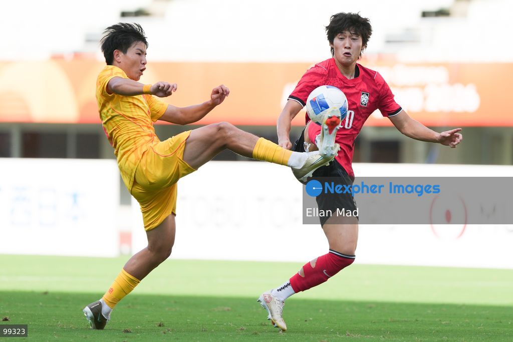 Players during a football match between South Korea and China at the 2026 asia games on September 30, 2026 in Nagai Stadium, Osaka, Japan (Photo by Ellan Mad/Nexpher Images)