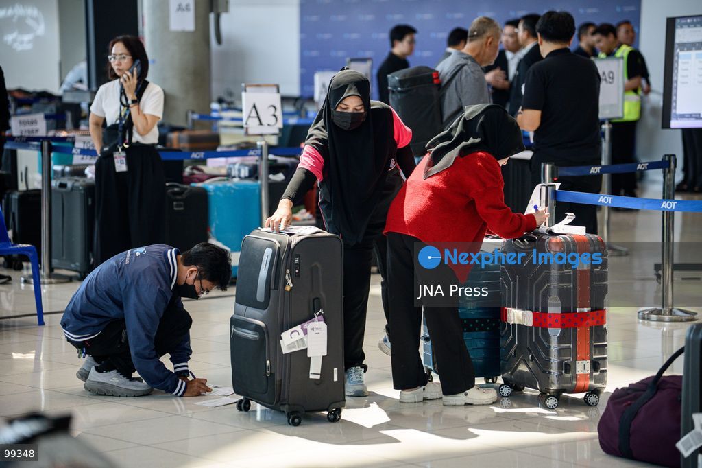 SAMUT PRAKAN, THAILAND, SEPTEMBER 30, 2026: Delayed baggage accumulates at Suvarnabhumi Airport in Samut Prakan as flooding disrupts ground-handling operations and affects the movement of airport personnel. Thousands of pieces of luggage have been left awaiting processing and collection as airport authorities and airlines work to clear the backlog and return baggage to affected passengers. Photo by Watsawat Koktabtim / JNA Press (Photo by Watsawat Koktabtim/JNA Press via Nexpher Images)
