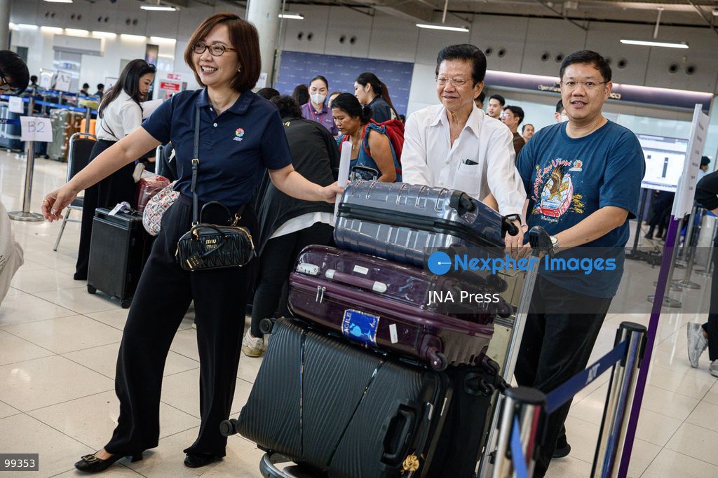 SAMUT PRAKAN, THAILAND, SEPTEMBER 30, 2026: Delayed baggage accumulates at Suvarnabhumi Airport in Samut Prakan as flooding disrupts ground-handling operations and affects the movement of airport personnel. Thousands of pieces of luggage have been left awaiting processing and collection as airport authorities and airlines work to clear the backlog and return baggage to affected passengers. Photo by Watsawat Koktabtim / JNA Press (Photo by Watsawat Koktabtim/JNA Press via Nexpher Images)
