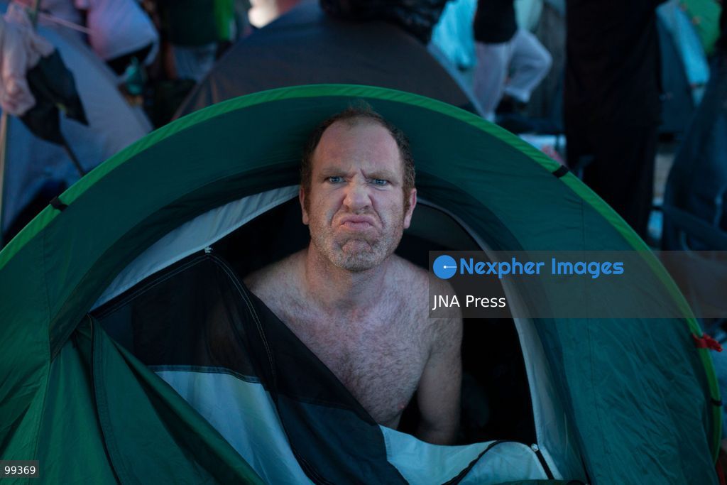 MADRID, SPAIN, SEPTEMBER 30, 2026: Housing activists continue their encampment at Puerta del Sol following a mass demonstration against Madrid's housing crisis. Participants have drawn comparisons between the current protest movement, referred to by activists as "26-S," and the 15-M Indignados movement that occupied the square 15 years earlier. Organizers, however, say the current mobilization has different political and organizational goals and remains focused on demands for affordable housing and stronger protections against evictions. (Photo by Edu Leon/JNA Press via Nexpher Images)