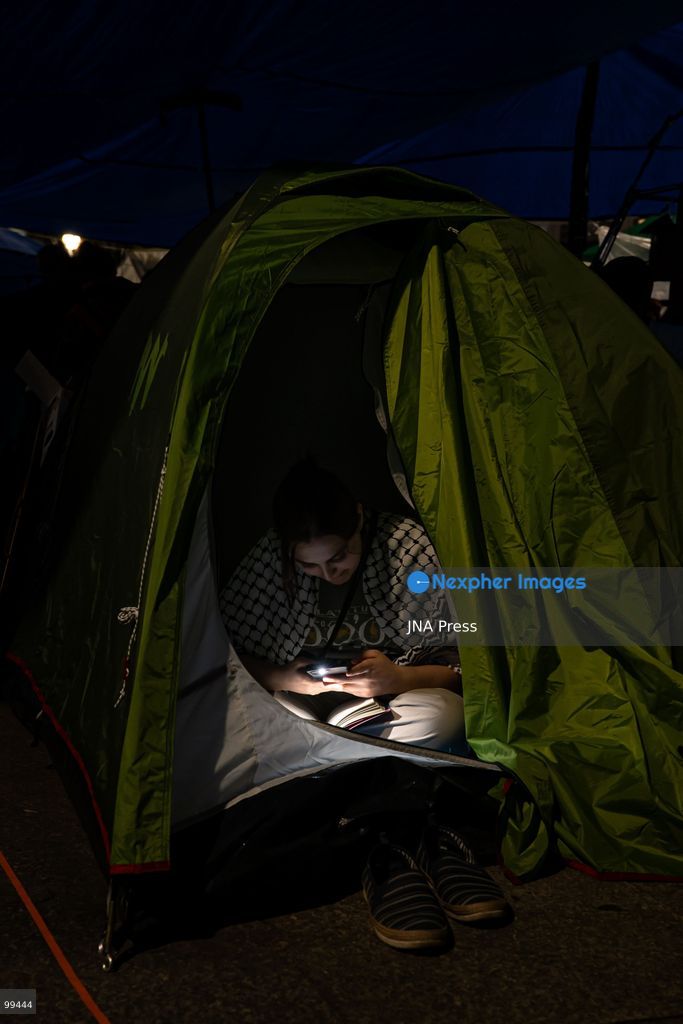 MADRID, SPAIN, SEPTEMBER 29, 2026: Hundreds of housing protesters gather at the Puerta del Sol encampment after organizers warned that far-right groups were threatening to confront activists and attempt to remove the camp. Protesters mobilized to protect the encampment as tensions increased around the square, where activists have been demanding stronger measures against evictions and Spain's housing crisis. The regional government of Madrid gave the central government 48 hours to dismantle the camp and said it would pursue legal action if the demand was not met. Photo by Victor Sanjuan / JNA Press. (Photo by Victor Sanjuan Cardeña/JNA Press via Nexpher Images)