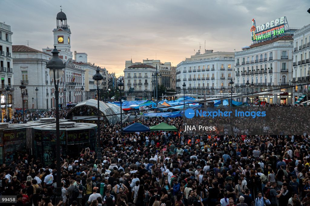 TOP PICS - MADRID, SPAIN, SEPTEMBER 29, 2026: Hundreds of housing protesters gather at the Puerta del Sol encampment after organizers warned that far-right groups were threatening to confront activists and attempt to remove the camp. Protesters mobilized to protect the encampment as tensions increased around the square, where activists have been demanding stronger measures against evictions and Spain's housing crisis. The regional government of Madrid gave the central government 48 hours to dismantle the camp and said it would pursue legal action if the demand was not met. Photo by Victor Sanjuan / JNA Press. (Photo by Victor Sanjuan Cardeña/JNA Press via Nexpher Images)